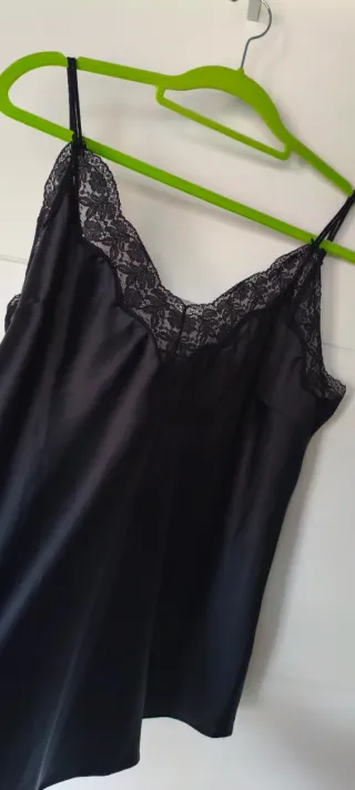 Top lencero satinado negro encaje talla 46