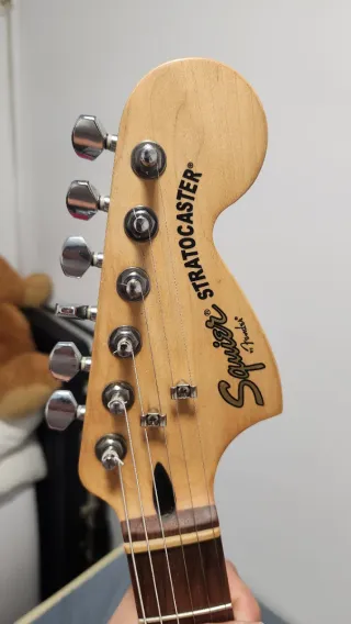 Squier Deluxe Stratocaster Hot Rails (2010)
