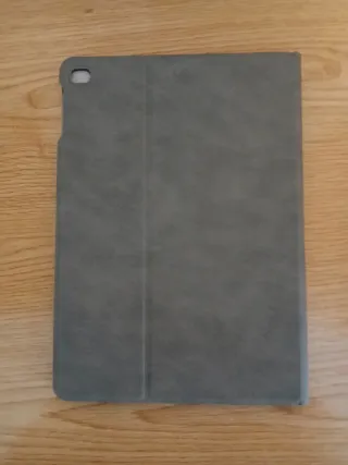 Funda para tablet con diseño de ciervo.