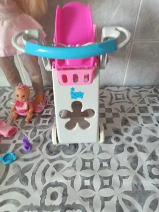 Nancy Paseo con carrito y bebé