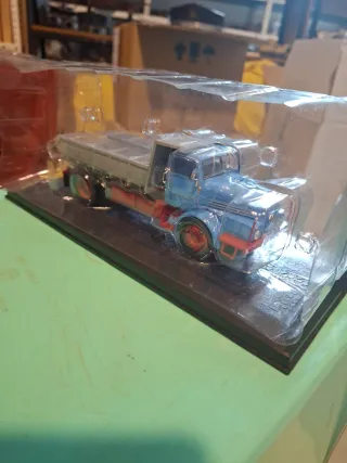 Camión IFA H6 Kipper 1:43