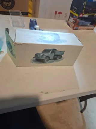 Camión IFA H6 Kipper 1:43