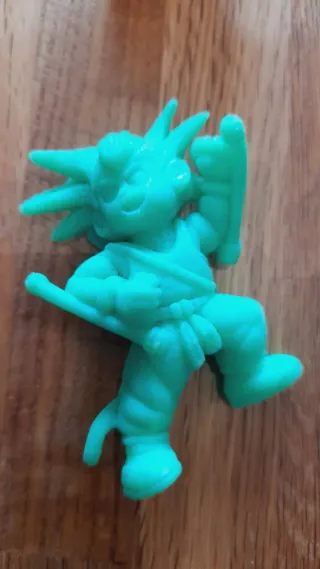 Figuras Dragon Ball goma y Diorama con pegatinas