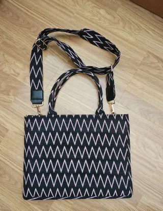 Bolso Mary Kay Negro y Rosa