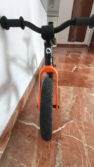 Bicicleta de equilibrio infantil
