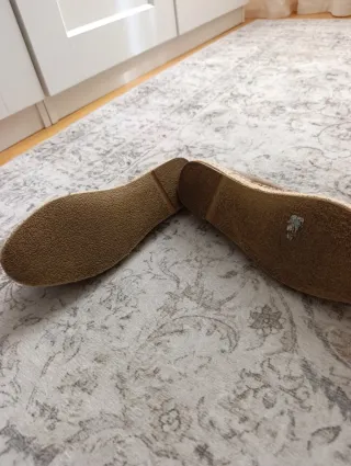 Alpargatas de ante con puntera negra