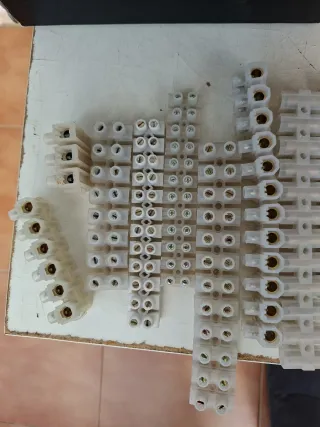 Conectores para empalmes eléctricos