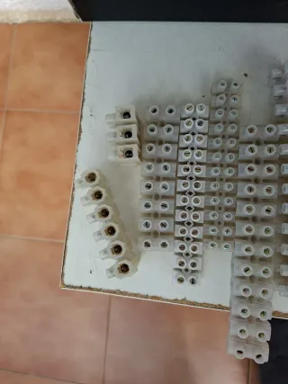 Conectores para empalmes eléctricos