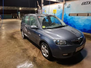 Mazda 2 2005