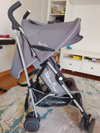 Carrito Paraguas Silver Cross Gris