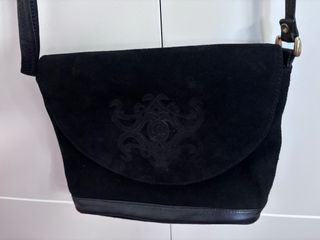 Bolso negro de piel