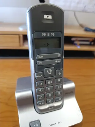 Teléfono Inalámbrico Philips DECT 121