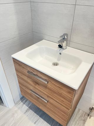 Lavabo Roca Nuevo grifería/mueble incluido
