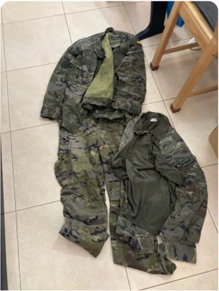 Traje de camuflaje militar