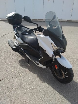 Yamaha XMAX 400 Maxi Scooter