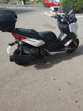 Yamaha XMAX 400 Maxi Scooter