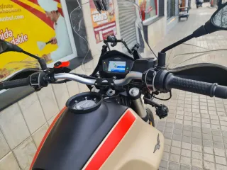 Moto Guzzi V85 TT Travel Beige