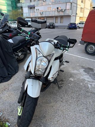 Kawasaki ER-6N Blanca