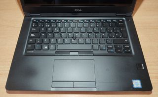 Portátil Dell Latitude 5490. FULLHD, 16 GB RAM SSD