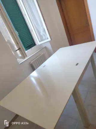 Tavolo da pranzo bianco in legno
