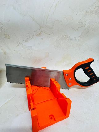 Ingletadora manual Navaris con sierra