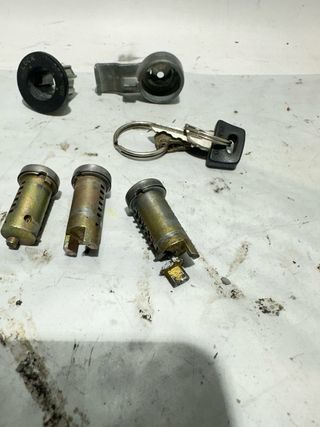 Bombines y llave Piaggio Zip 50