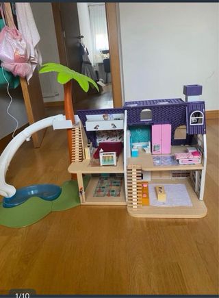 Casa delle bambole con accessori