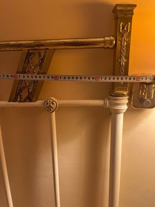 Cabecero de cama metal dorado y blanco