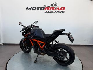 KTM 1390 SUPER DUKE R