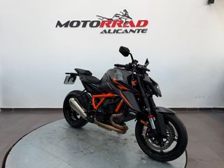 KTM 1390 SUPER DUKE R