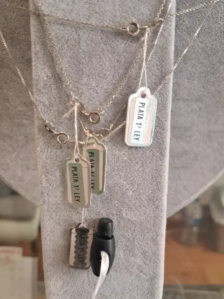Varios Colgantes con cadena Plata 925 y rodeados.