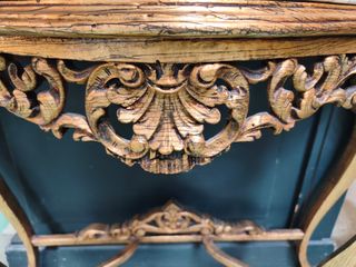 Consola Antigua Madera Dorada y Sobre de Mármol.