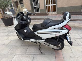 Scooter SYM GTS 125cc Blanca Automática