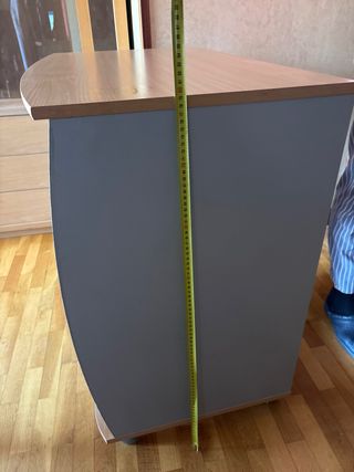 Mesa escritorio ordenador madera y gris
