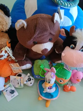 Stock peluche e giocattoli 15 pezzi.