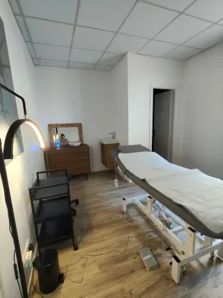 Alquilo consulta para fisioterapeuta