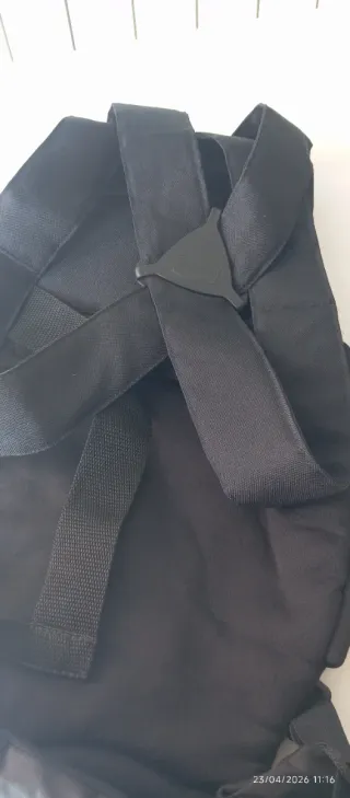 Mochila portabebés Chicco negra