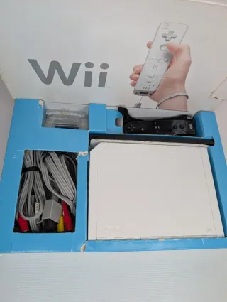 Nintendo Wii Bianca Boxata + Wii Sports