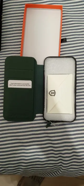 Fundas variadas Samsung y Apple