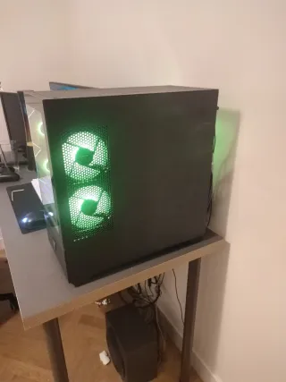Ryzen 7 5800X 32GB RAM 1TB SSD RTX 5060 TI 16 GBS