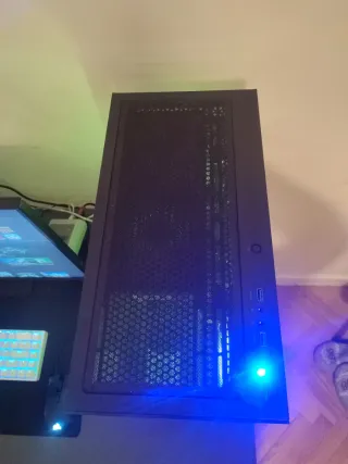 Ryzen 7 5800X 32GB RAM 1TB SSD RTX 5060 TI 16 GBS