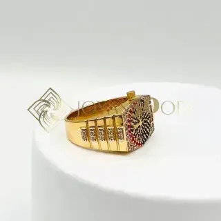 Anillo de oro estilo reloj con piedras
