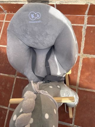 Caballo balancín Kinderkraft gris lunares