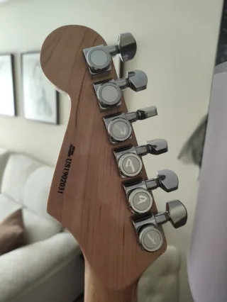 Squier Fender Stratocaster Modificada