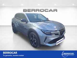 Alfa Romeo Junior Ibrida Speciale 107kW (145CV)
