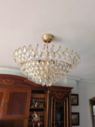 Lámpara de techo cristal y metal dorado