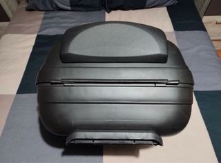 Baúl Shad SH37 + Respaldo + Soporte