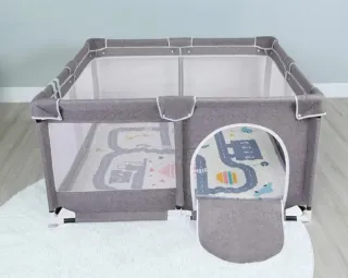 Nuovo parco giochi per bambini