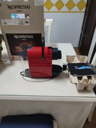 Cafetera Nespresso inissia