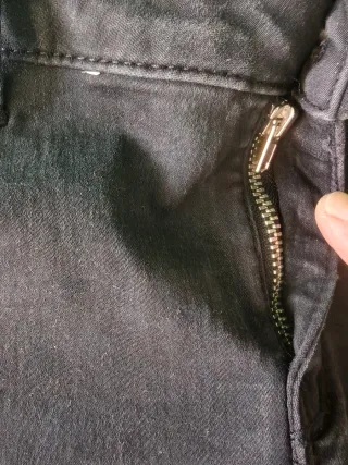 Pantalón vaquero negro